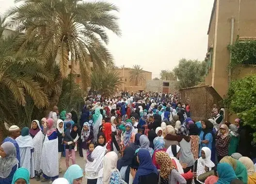 احتجاجات بتنغير تضامنا مع رئيس جماعة وموظف حكم عليهما بـ10 سنوات