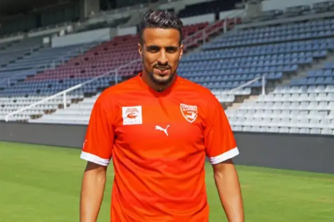 بالفيديو .. هكذا احتفل المغربي عليوي بتأهل الريال في دوري الأبطال