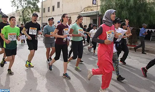 حوالي 4000 مشارك في الدورة الخامسة للسباق على الطريق