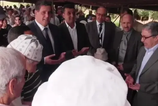 هل يستغل أخنوش أموال وأنشطة الدولة من أجل الدعاية الحزبية؟ (فيديو)