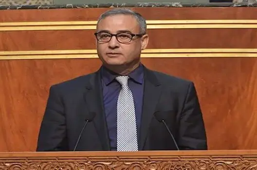 بنعزوز: الحكومة تستمر في بيع الأوهام للمغاربة وبرنامجها “تقشفي”