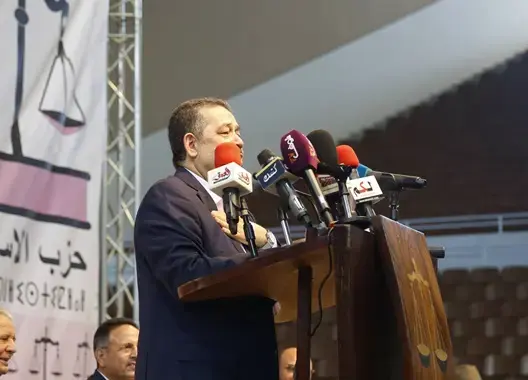 شباط يُنهي خلافاته مع ولد الرشيد ويمهد الطريق لترشح بركة (فيديو)
