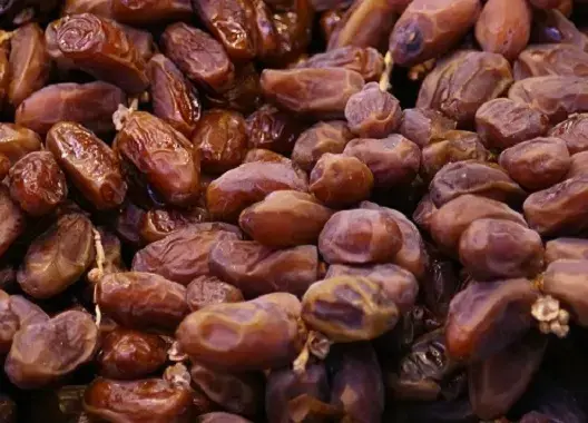على أبواب رمضان.. رسالة تحذر المغاربة من تمور تحمل فيروس كورونا