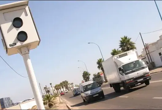 إطلاق خدمة الإشعار بالمخالفات المسجلة بالرادارات عن طريق الرسائل النصية
