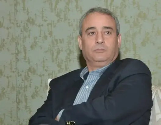 صحف: بنعزوز متورط في “اختفاء” اسمنت إعادة إعمار الحسيمة