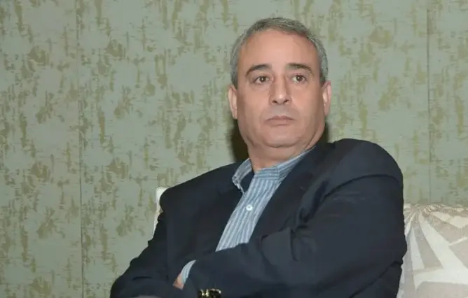 صحف: بنعزوز متورط في “اختفاء” اسمنت إعادة إعمار الحسيمة