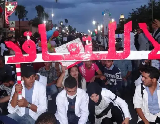 الأساتذة المتعاقدون يدشنون الدخول المدرسي باعتصام ومبيت ليلي