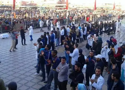 “10 آلاف إطار” ينددون بمنع احتجاجاتهم ويصعدون بمسيرة بالرباط
