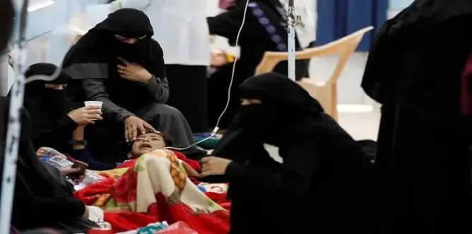 الحوثيون يعلنون صنعاء مدينة “منكوبة” بالكوليرا
