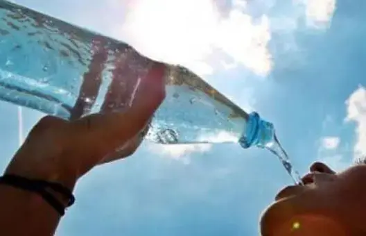 طقس حار وسحب في السواحل اليوم الأربعاء