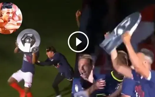 فيديو .. درار “يهرب” بدرع البطولة الفرنسية