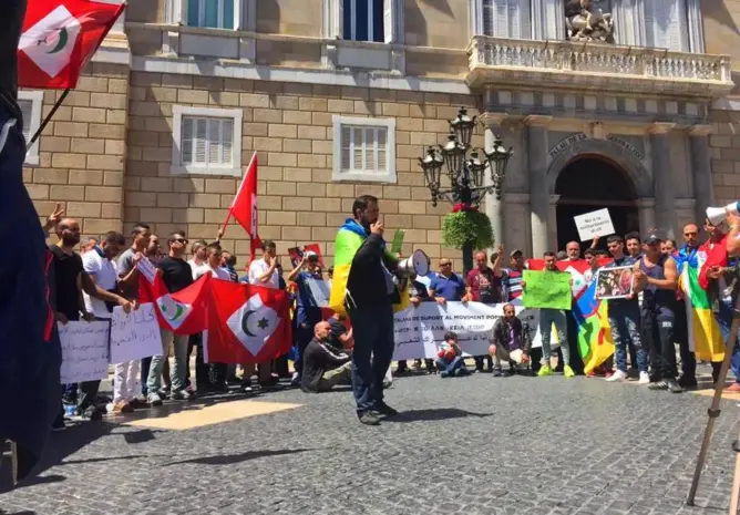 مغاربة يتظاهرون ببرشلونة ولاهاي دعما لمطالب حراك الريف