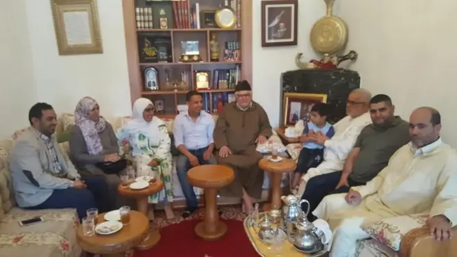بنكيران يلتقي أسر معتقلي “الفيس” ويحث الشباب على تعليق الإضراب
