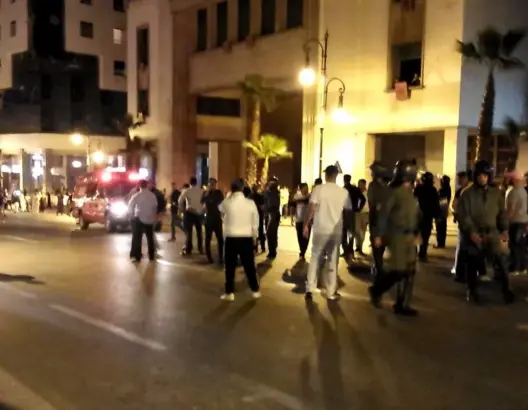 برلماني: أمن طنجة استعان بالشمكارة لتفريق المحتجين وعنف النساء والأطفال (فيديو)