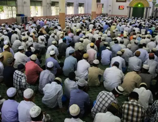 مسلمو ميانمار محرومون من الصلاة جماعة في رمضان وسط احتجاجات