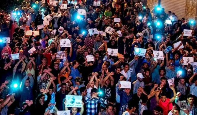 حقوقيون يتظاهرون بالرباط للتحذير من “تجاهل” مطالب معتقلي الريف