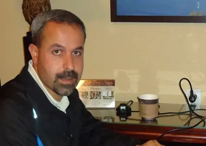 عزيزي الملك المفدى وصاحب السلطة والسلطان