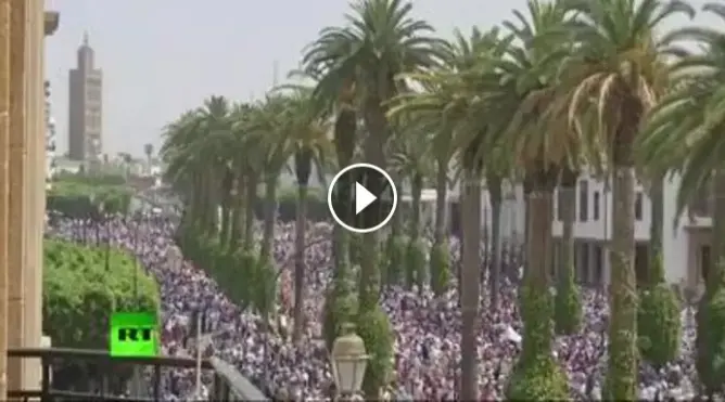 قناة روسية تنقل مسيرة الرباط مباشرة (فيديو)