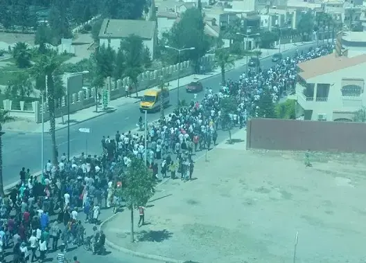 طلبة جامعة وجدة يقاطعون الامتحانات ويطالبون بتأجيلها من جديد