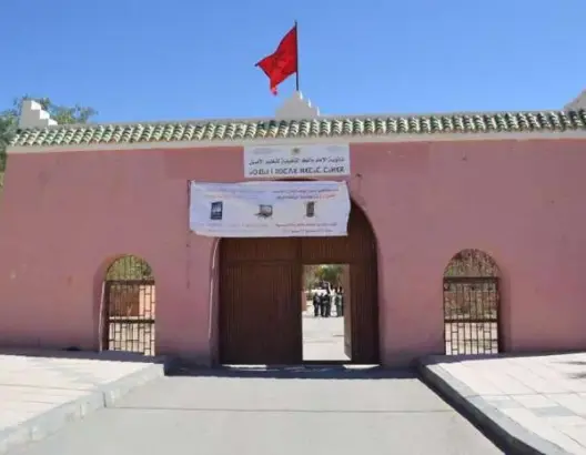 حرب البلاغات مستمرة بين المتعاقدين وأكاديمية درعة بعد “خطأ الأجور”