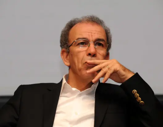 عصيد يكتب .. ما جدوى حكمة الحكماء في ظلّ غلو السلطوية ؟