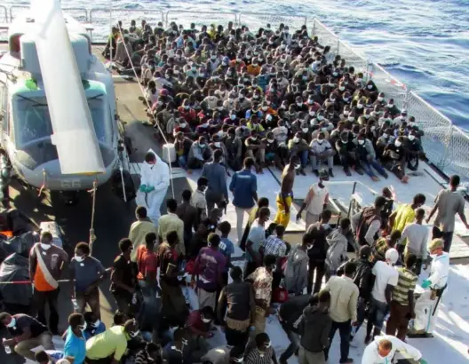 إنقاذ أكثر من 8000 مهاجر خلال 48 ساعة في البحر الأبيض المتوسط