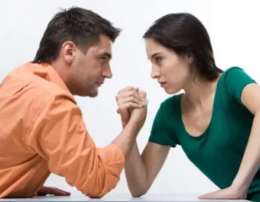 في زمن تقديس المرأة وتجريم الرجل
