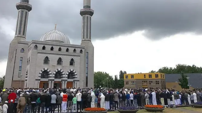 دراسة تؤكد تزايد ممارسات الإسلاموفوبيا ضد المسلمين بأمستردام