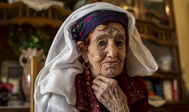 الوشم في المغرب .. زينةٌ عند المرأة وتمرد لدى الشباب