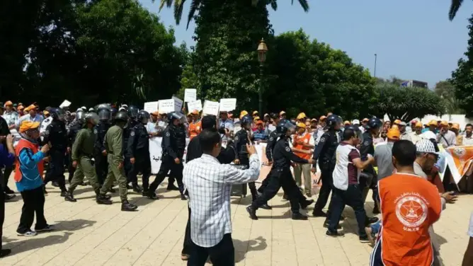 احتجاجات ضد حصاد بسبب “الحركة الانتقالية” والوزارة تستدعي النقابات (فيديو)