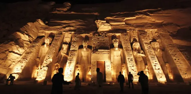 مصر تضبط أكثر من 5 آلاف قطعة أثرية مهربة