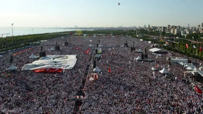 المعارضة بتركيا تنظم مسيرة مليونية لـ “هدم جدران” أردوغان