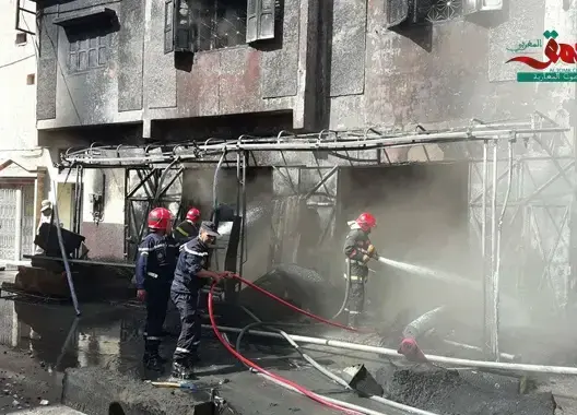 عاجل: حريق بمحل تجاري يرعب ساكنة خنيفرة (فيديو)