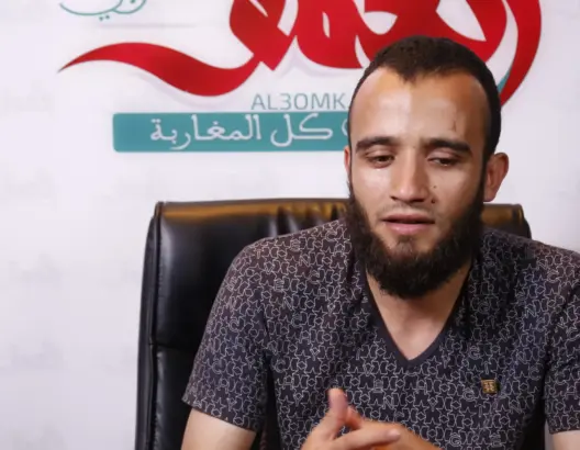 اعمراشا يؤكد تعرضه لـ”الشتم والضرب” .. ويعتذر لـ”السجون” عن كلماته