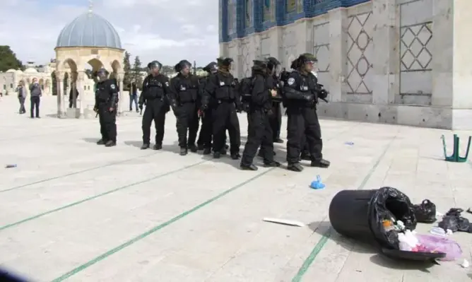 عملية فدائية بالمسجد الأقصى: 3 شهداء فلسطينيين و3 جرحى صهاينة