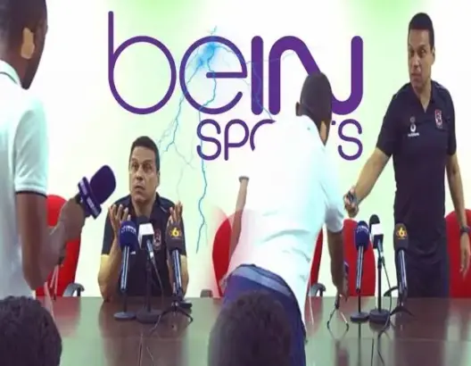 إيقاف وتغريم مدرب الأهلي المصري لرفضه ميكرفون ”بي إن سبورت”