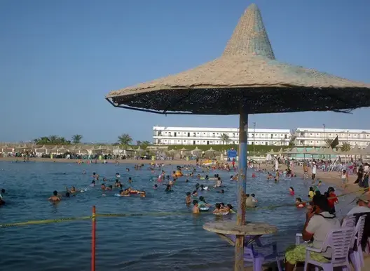 السياحة بمصر تتلقى ضربة موجعة .. مقتل سائحين طعنا في منتجع