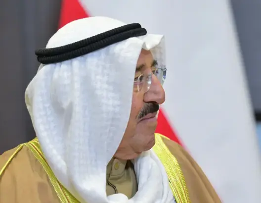 الكويت تسجن أحد أفراد الأسرة الحاكمة ثلاث سنوات لهذا السبب