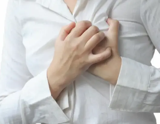 “القلب المنكسر”.. اكتشف متلازمة النساء في الروايات وعلم الطب