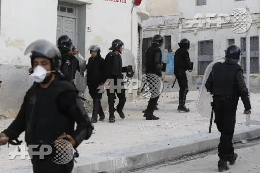 اعمراشا يدعو الملك للتدخل “لإنقاذ أبناء شعبه من سطوة رجال الداخلية”