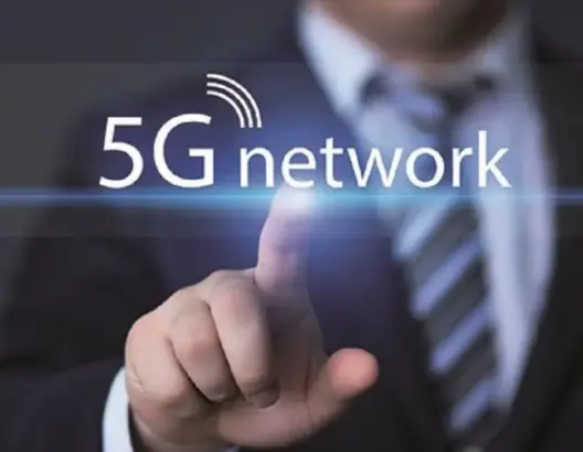 مغربي يطور هوائيا للهاتف النقال يتكيف مع شبكات الجيل “3G، 4G، 5G”