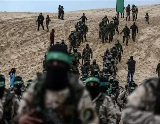 القسام تهدد بانتفاضة جديدة وعباس يوقف كل اتصالاته بـ”إسرائيل”