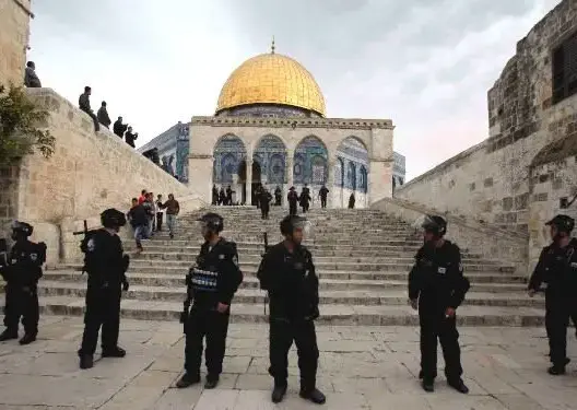 بابا الفاتيكان يعرب عن قلقه العميق إزاء التوتر في القدس المحتلة