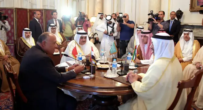 الدول المقاطعة لقطر تعلن تمسكها بتنفيذ المطالب الـ13