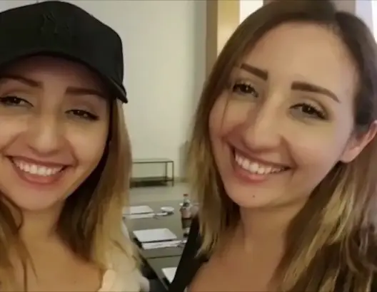 مشاهير مغاربة يهنئون تشنويت على كليب واش كتفهم العربية (شاهد)