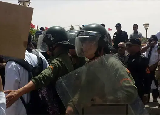 عناصر الأمن تخلف كدمات وجروحا على أجساد ممرضين بالعيون