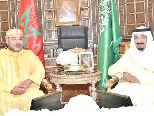 الملك محمد السادس يزور العاهل السعودي بمقر إقامته بطنجة