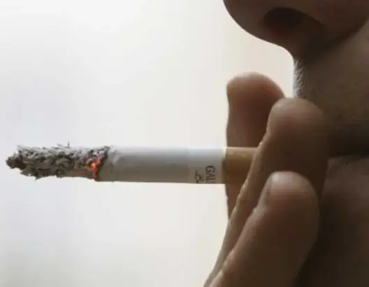 سرطان الرئة يتمدد بعيدا عن المدخنين