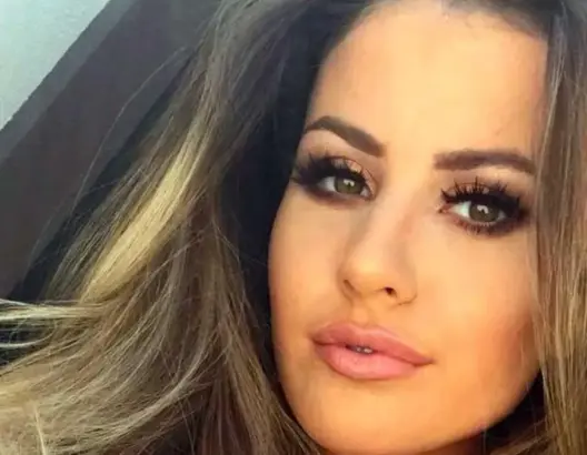 هل اختلقت العارضة البريطانية قصة خطفها “المرعبة”؟
