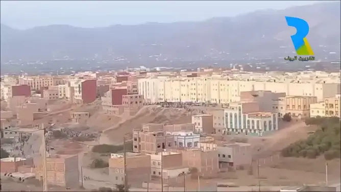 قبل قليل: إمزورن تخرج للشارع رغم الحصار (شاهد)